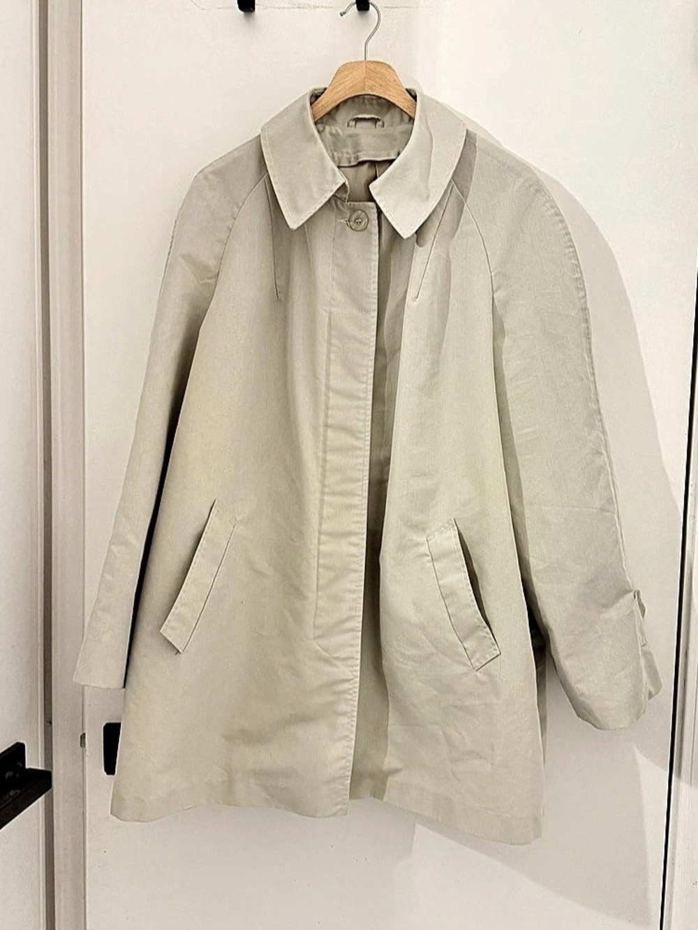 Vintage Appleseed's Rain or Shine Trench Coat in Putty, Large